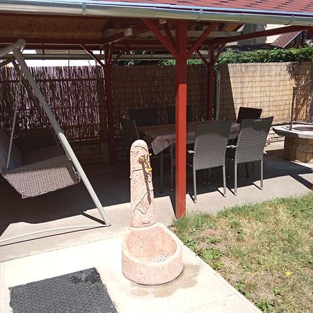 Gyoengyvirag Apartmanhaz Hajduszoboszlo Exterior photo