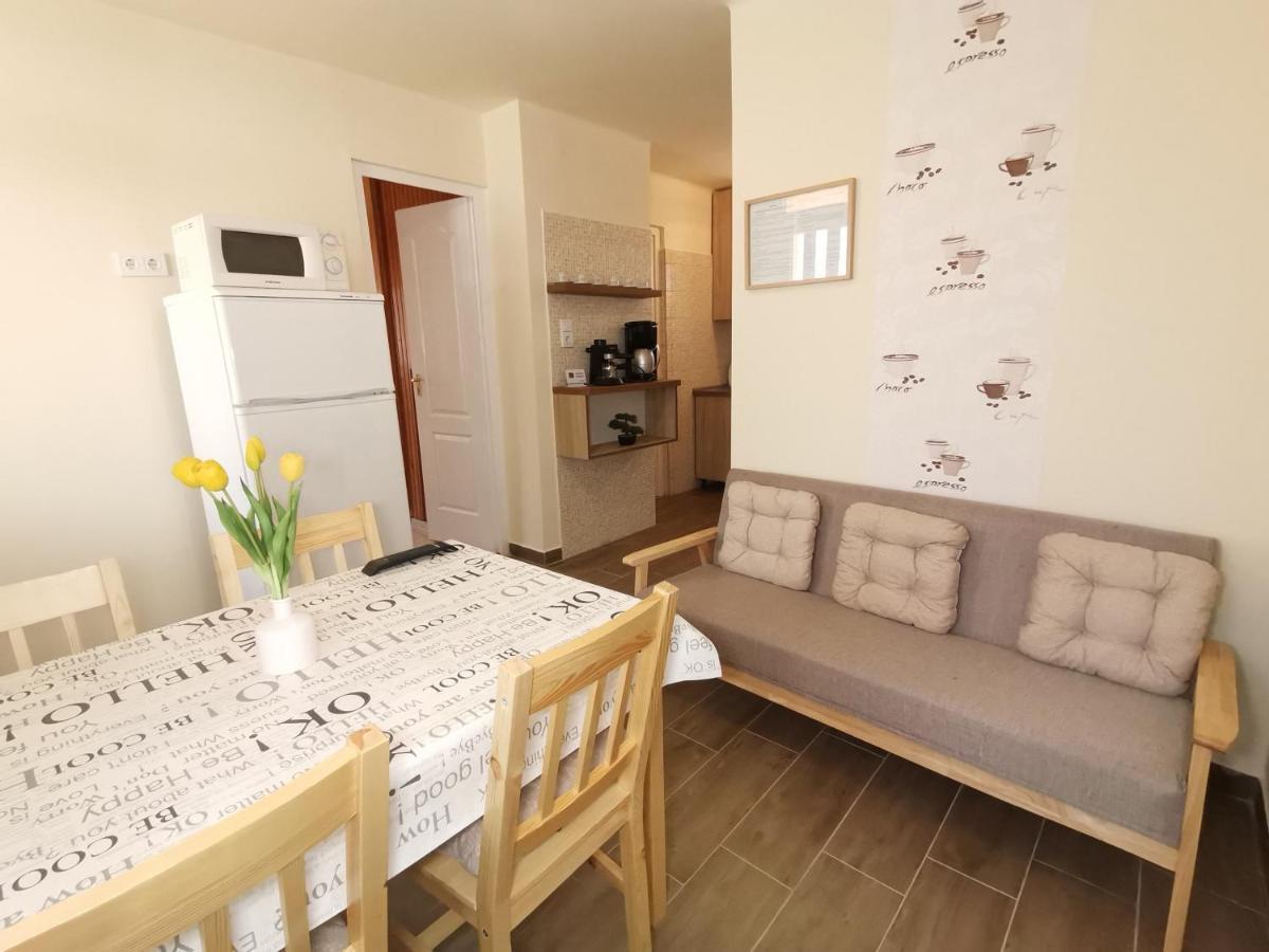 Gyoengyvirag Apartmanhaz Hajduszoboszlo Exterior photo