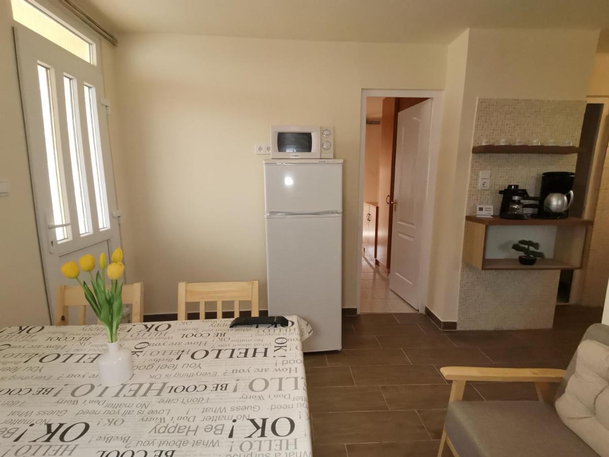 Gyoengyvirag Apartmanhaz Hajduszoboszlo Exterior photo