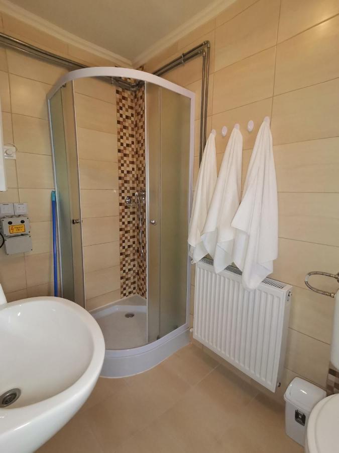 Gyoengyvirag Apartmanhaz Hajduszoboszlo Exterior photo