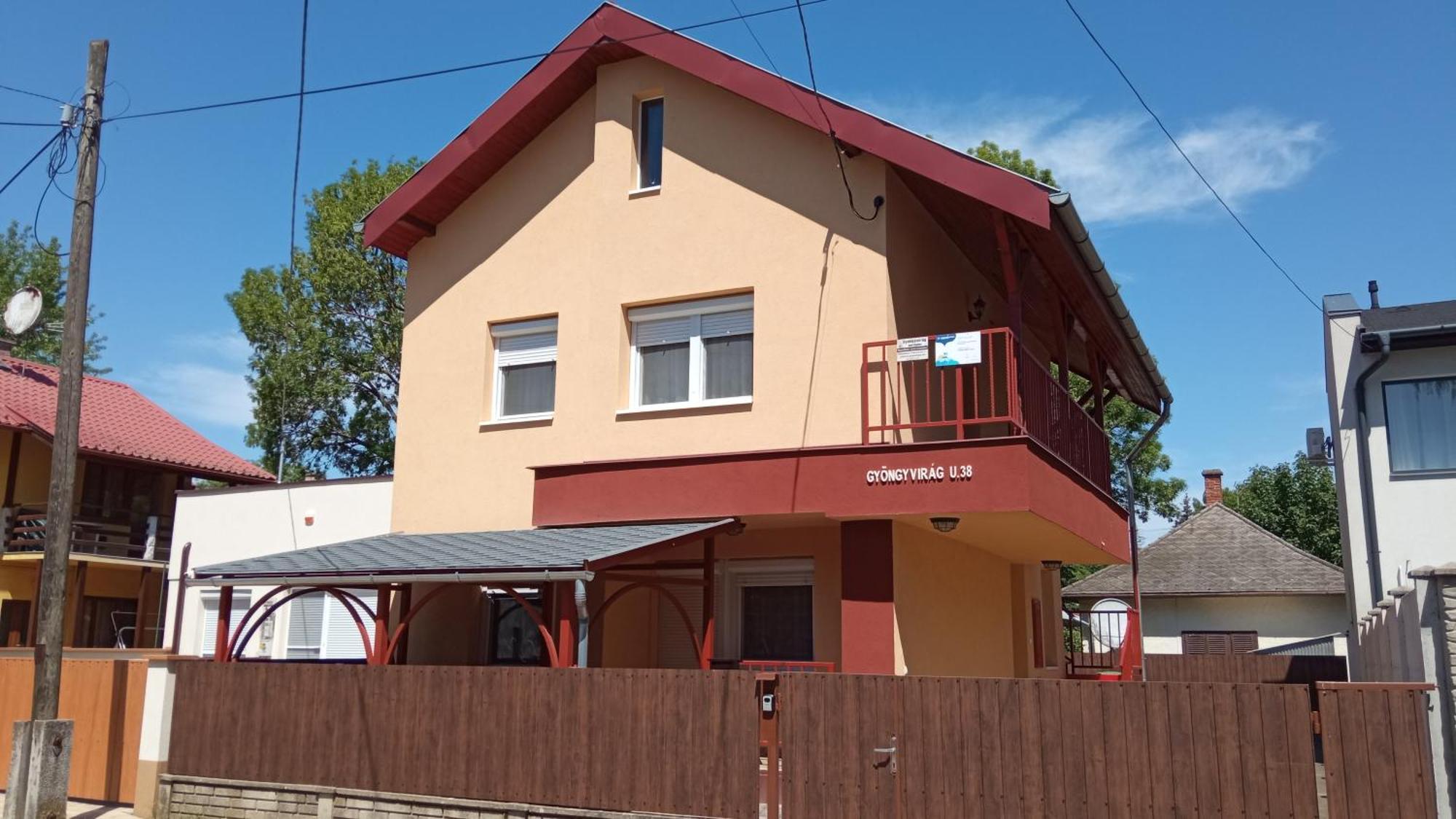 Gyoengyvirag Apartmanhaz Hajduszoboszlo Exterior photo